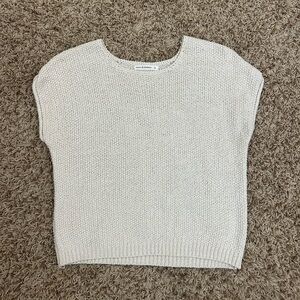 Moon & Madison Cream Knit Top size small!